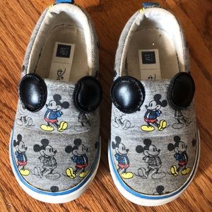 Size 6 toddler shoes